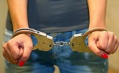 В Плесецком районе девушка обвинила участкового в изнасиловании